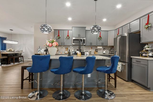 11925 Parkside Vista Ln, Louisville, KY 40229