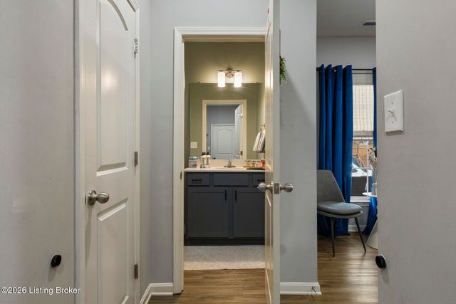 11925 Parkside Vista Ln, Louisville, KY 40229