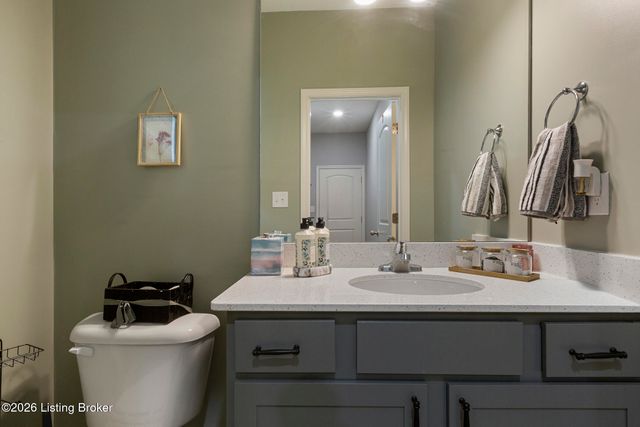 11925 Parkside Vista Ln, Louisville, KY 40229