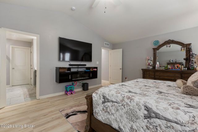 11925 Parkside Vista Ln, Louisville, KY 40229