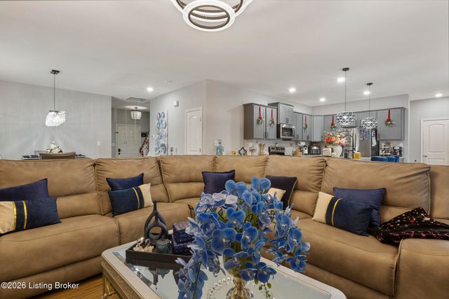 11925 Parkside Vista Ln, Louisville, KY 40229