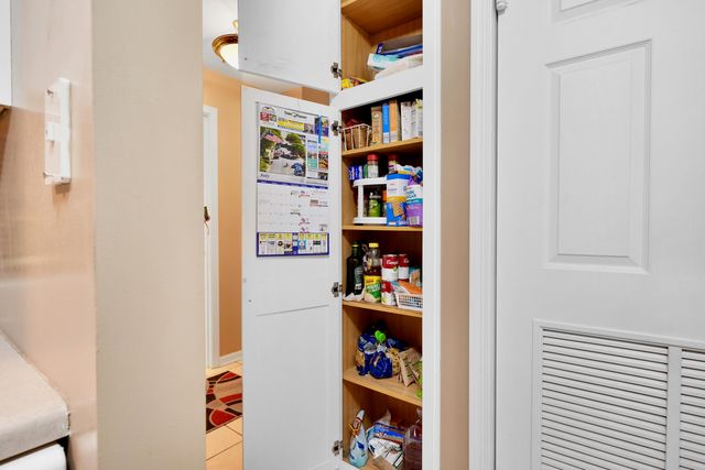 9841 Wildwood Court 2b, Highland, IN 46322