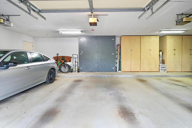 9841 Wildwood Court 2b, Highland, IN 46322