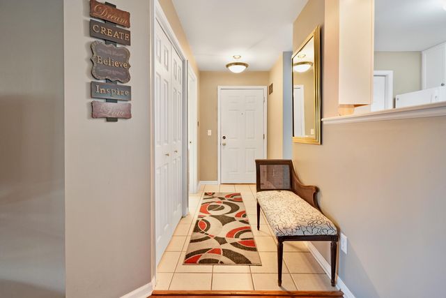 9841 Wildwood Court 2b, Highland, IN 46322