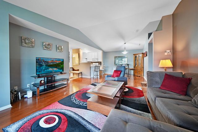 9841 Wildwood Court 2b, Highland, IN 46322