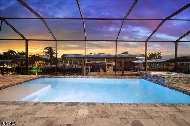 2419 Carambola LN, St James City, FL 33956