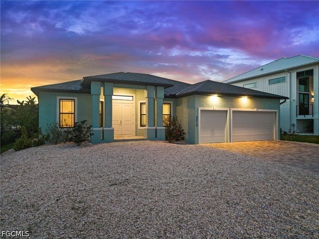 2419 Carambola LN, St James City, FL 33956