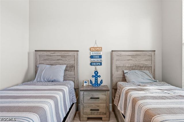 2419 Carambola LN, St James City, FL 33956