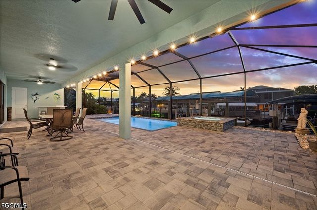 2419 Carambola LN, St James City, FL 33956