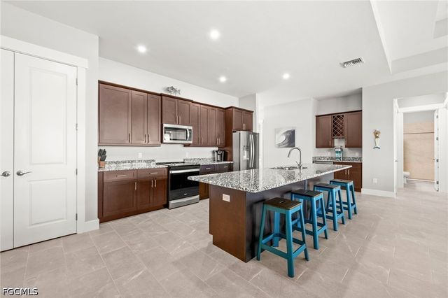 2419 Carambola LN, St James City, FL 33956