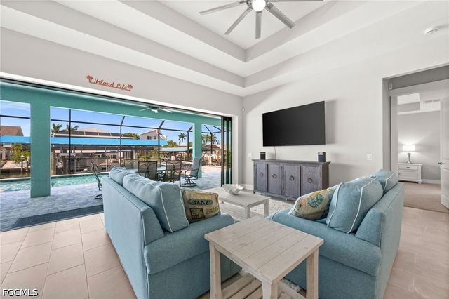 2419 Carambola LN, St James City, FL 33956