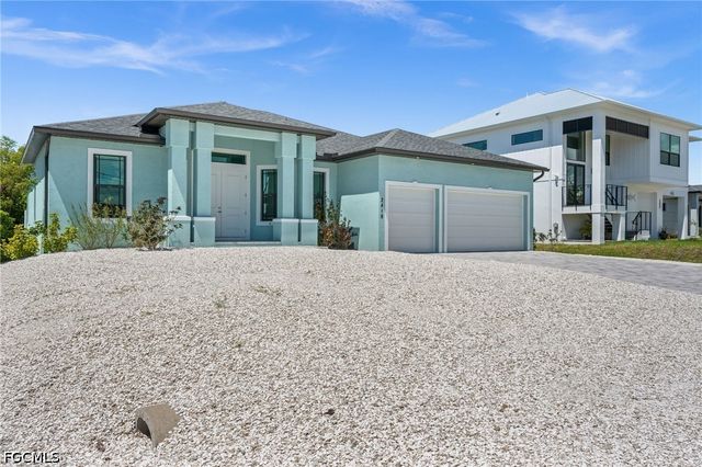 2419 Carambola LN, St James City, FL 33956