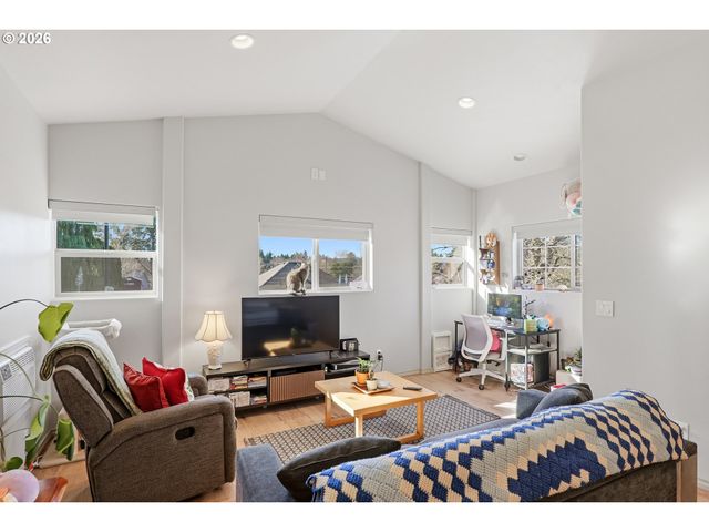 22904 Sw PINE St, Sherwood, OR 97140