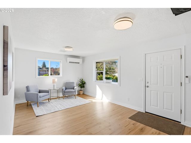 22904 Sw PINE St, Sherwood, OR 97140