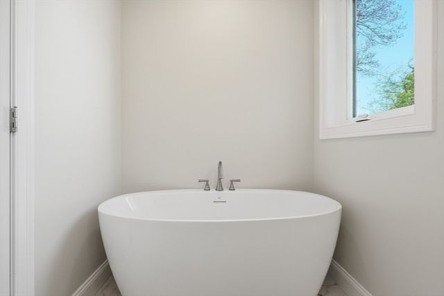 25 Cumberland Rd., Lynn, MA 01904