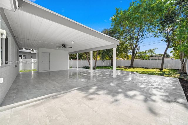 253 SW 4th St, Dania Beach, FL 33004