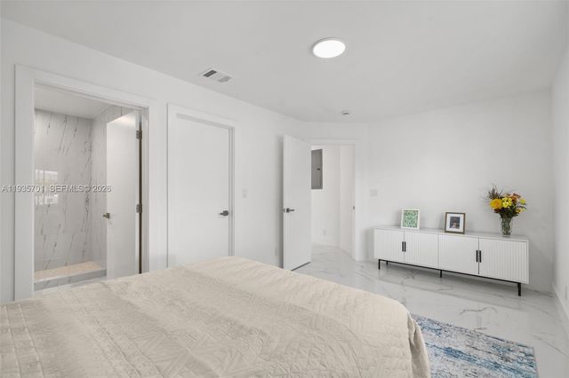 253 SW 4th St, Dania Beach, FL 33004