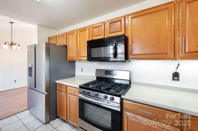 104 Melody Lane, Maggie Valley, NC 28751