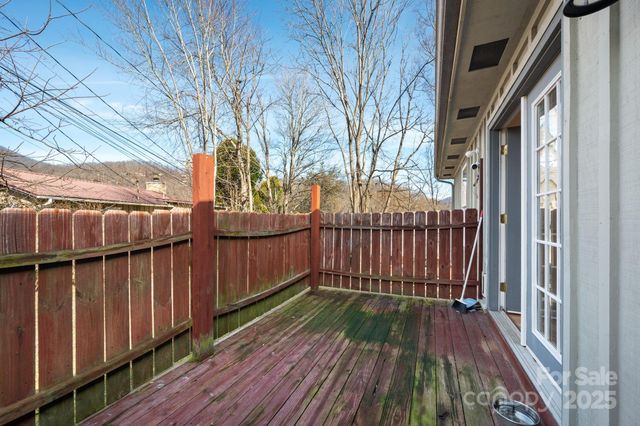 104 Melody Lane, Maggie Valley, NC 28751