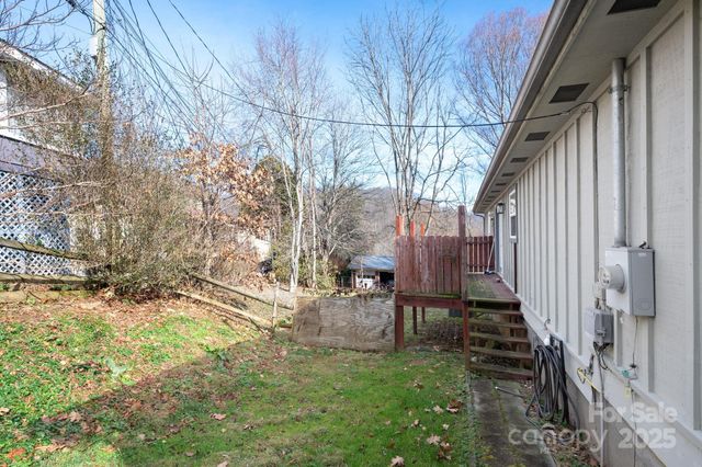 104 Melody Lane, Maggie Valley, NC 28751