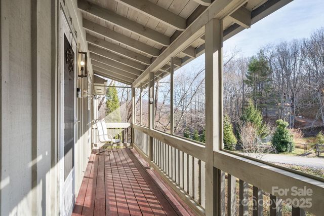 104 Melody Lane, Maggie Valley, NC 28751