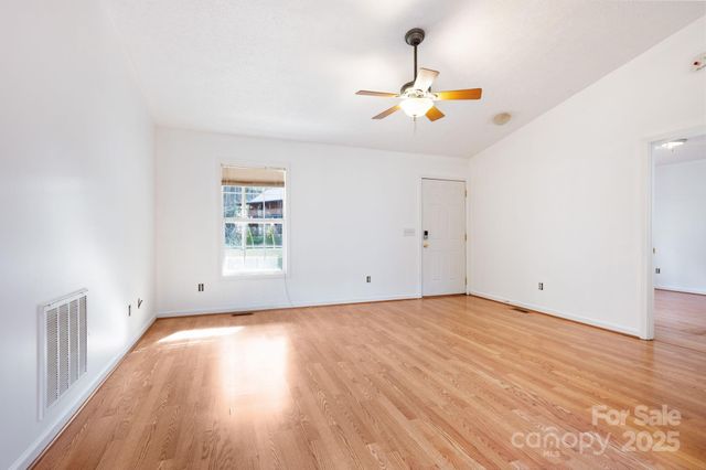 104 Melody Lane, Maggie Valley, NC 28751