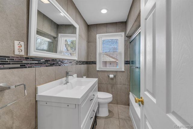 2229 Burger Street, Dearborn, MI 48128