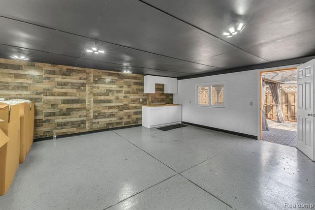 2229 Burger Street, Dearborn, MI 48128