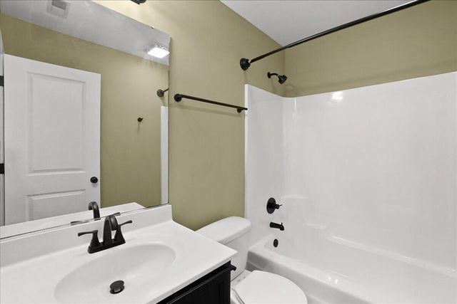 10725 Illinois Street, Crown Point, IN 46307