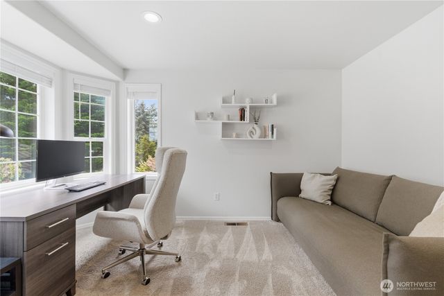 209 Casey Court, Steilacoom, WA 98388