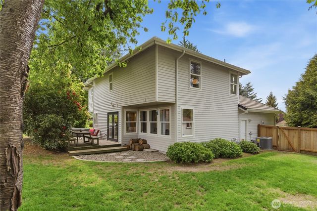 209 Casey Court, Steilacoom, WA 98388