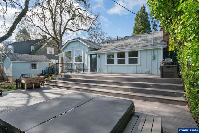 1880 Fairmount Av S, Salem, OR 97302