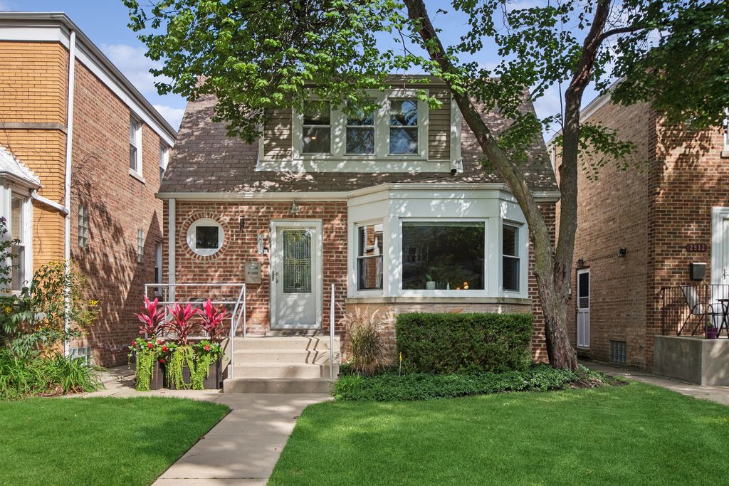 2916 W Fargo Avenue, Chicago, IL 60645 — photo 2