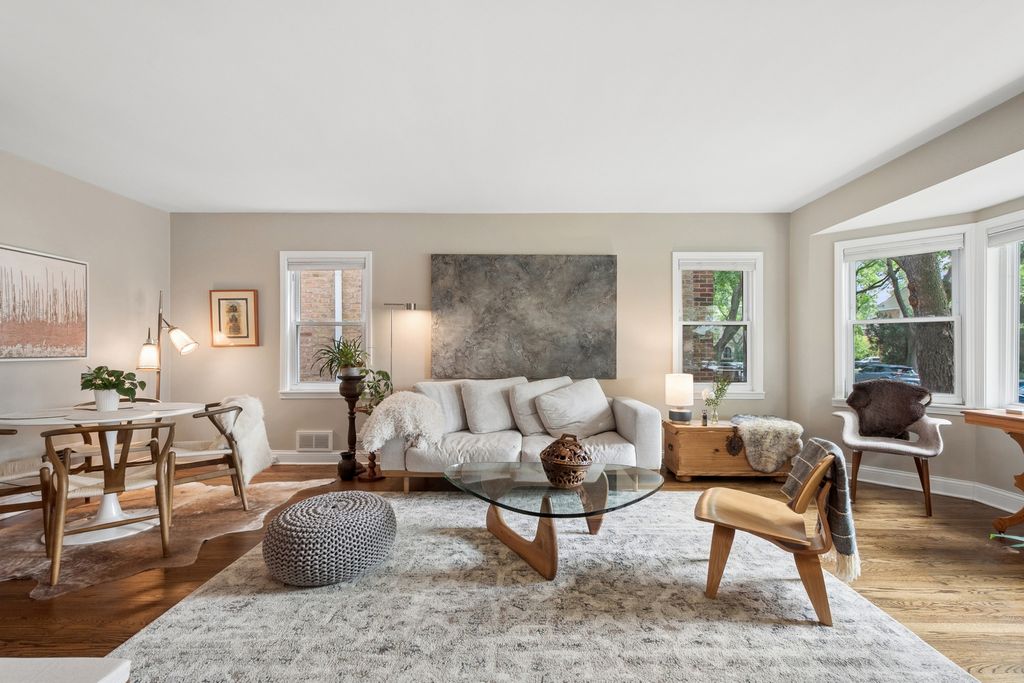 2916 W Fargo Avenue, Chicago, IL 60645 — photo 4