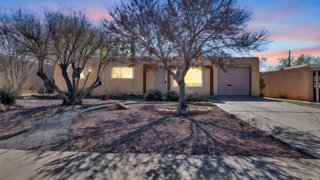 10206 Propps Street NE, Albuquerque, NM 87112