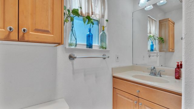 10206 Propps Street NE, Albuquerque, NM 87112