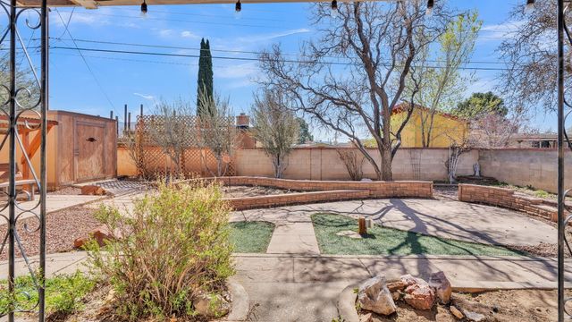 10206 Propps Street NE, Albuquerque, NM 87112