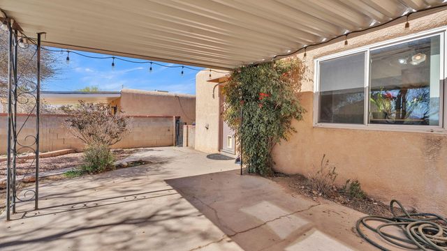 10206 Propps Street NE, Albuquerque, NM 87112