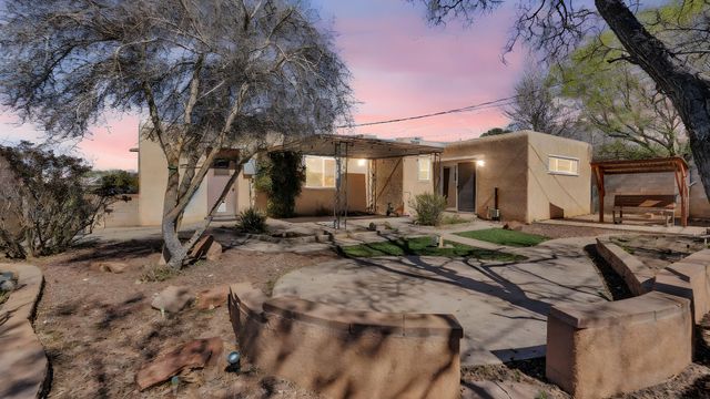 10206 Propps Street NE, Albuquerque, NM 87112