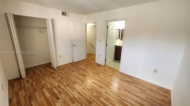 210 E Palm Cir E, Pembroke Pines, FL 33025