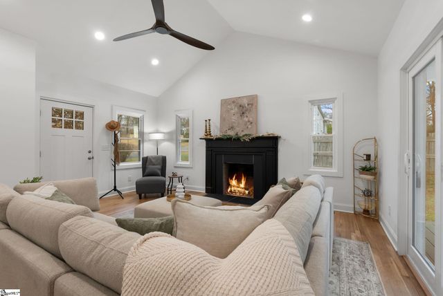 304 Wedgewood Drive, Greenville, SC 29609