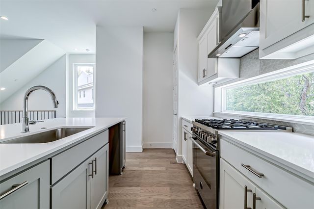 6028 Lewis Street 201, Dallas, TX 75206