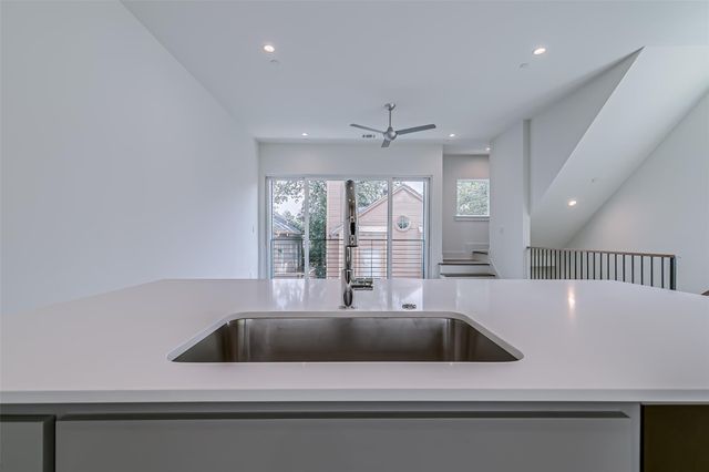 6028 Lewis Street 201, Dallas, TX 75206