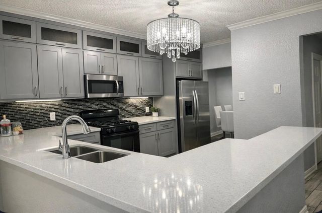 632 Mockingbird Lane, Desoto, TX 75115