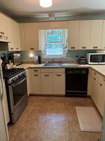 54 Lantern Lane 2, Dracut, MA 01826