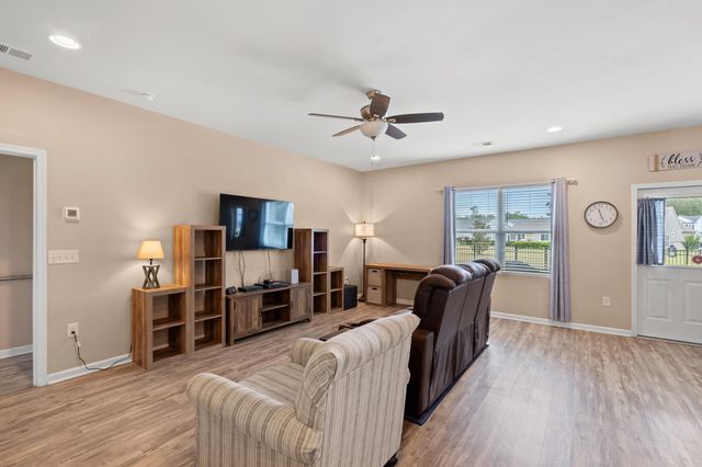 192 Long Leaf Pine Dr., Conway, SC 29526