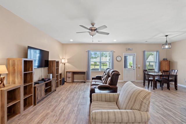 192 Long Leaf Pine Dr., Conway, SC 29526