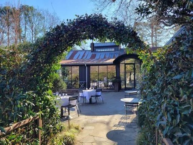 695 W Conway Drive NW, Atlanta, GA 30327
