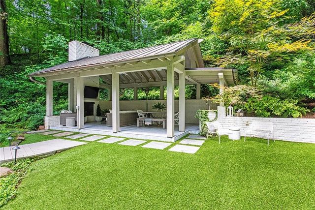695 W Conway Drive NW, Atlanta, GA 30327