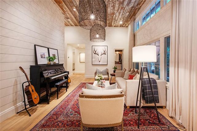 695 W Conway Drive NW, Atlanta, GA 30327